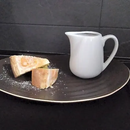 Alojamento de Acomodação e Pequeno-almoço Ventuno 3*